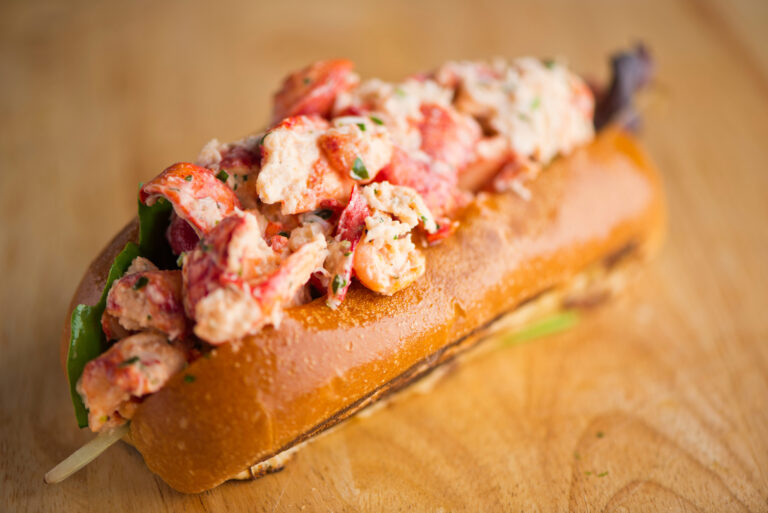 best-lobster-in-portland-maine-a-guide-sail-portland-maine